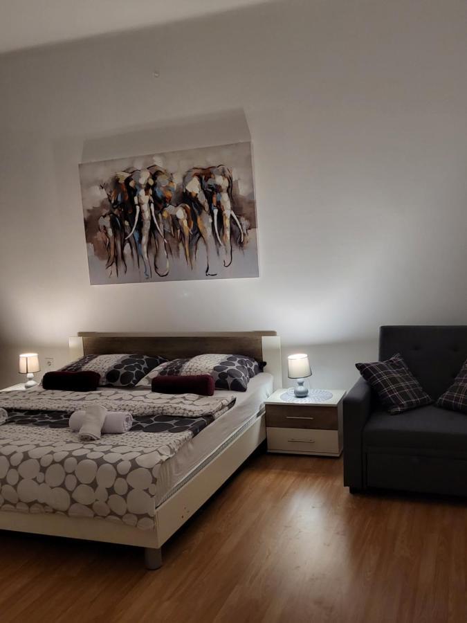 Rijeka Apartment With Free Parking And Large Balcony Eksteriør bilde